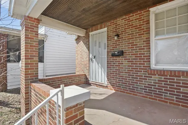 8937 Edna ST, St Louis, MO 63147