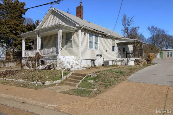 7853 Olive BLVD, University City, MO 63130
