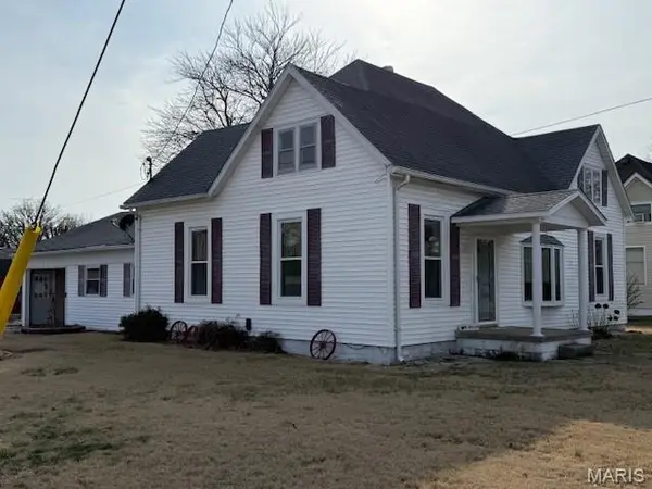 702 Belle Avenue, Pinckneyville, IL 62274