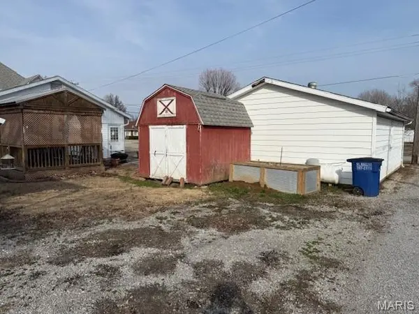 702 Belle Avenue, Pinckneyville, IL 62274