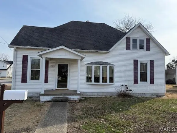 702 Belle Avenue, Pinckneyville, IL 62274