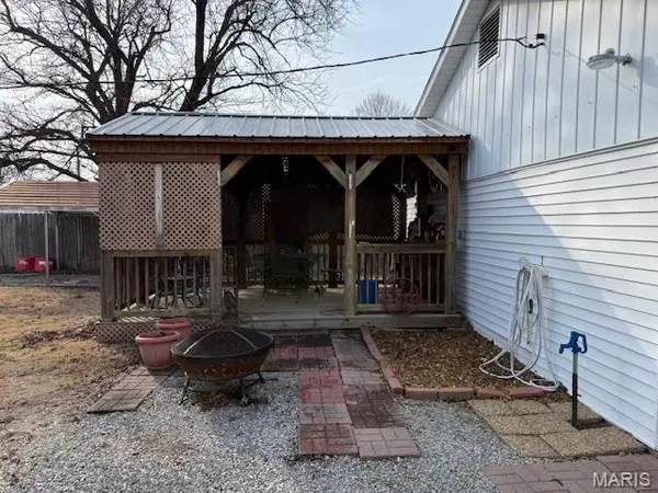 702 Belle Avenue, Pinckneyville, IL 62274