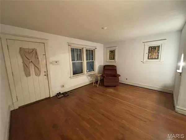 2031 Switzer AVE, St Louis, MO 63136