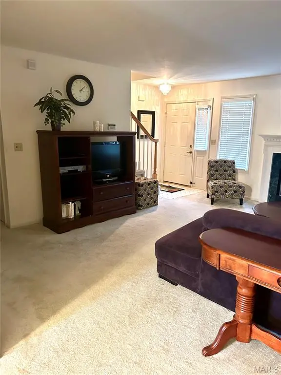 4605 Sherman Park DR #13E, St Charles, MO 63303