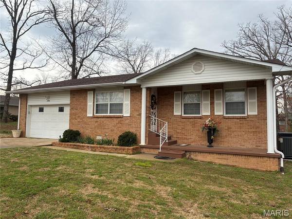 1723 Sunset DR, Poplar Bluff, MO 63901