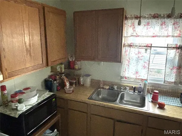 612 E Main ST, Greenville, IL 62246
