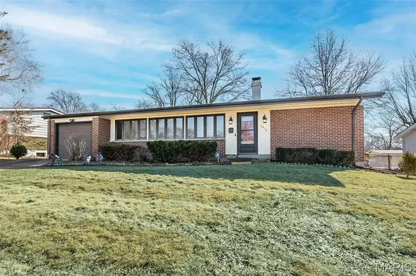 1610 Horseshoe DR, Florissant, MO 63033