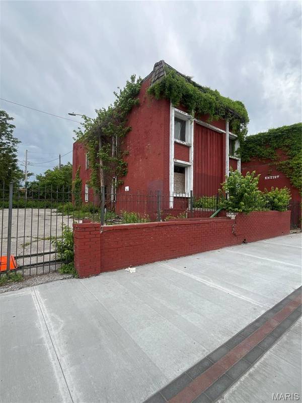 1441 Cass AVE, St Louis, MO 63106