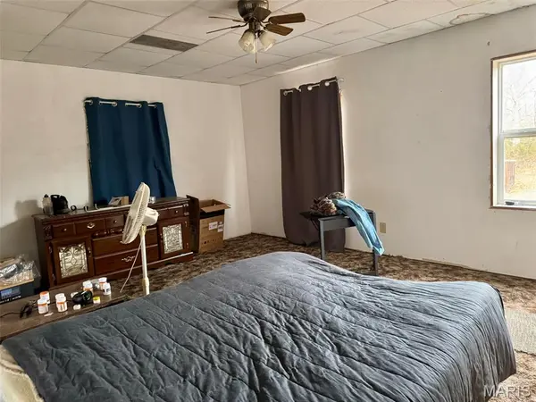 12811 Highway 64, Lebanon, MO 65536