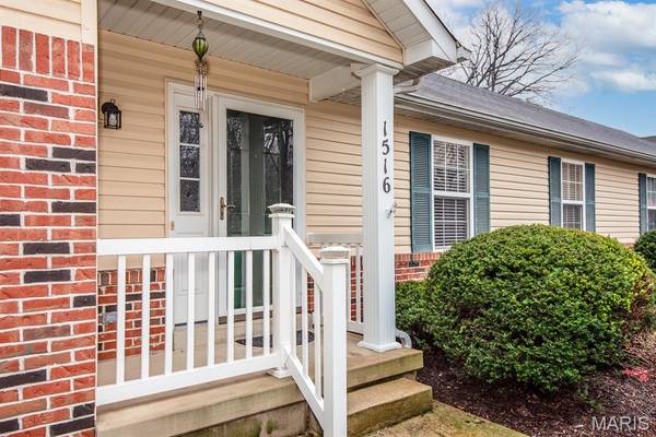 1516 Cassie CT, High Ridge, MO 63049