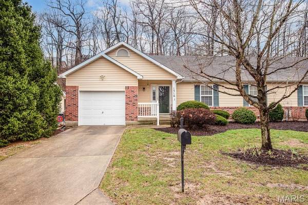 1516 Cassie CT, High Ridge, MO 63049