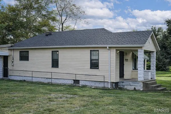 2708 Missouri AVE, East St Louis, IL 62205