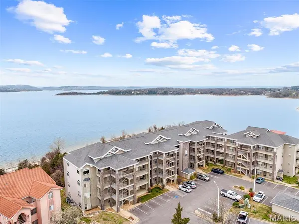 680 Emerald Pointe DR #1, Hollister, MO 65672