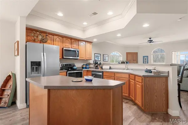 680 Emerald Pointe DR #1, Hollister, MO 65672