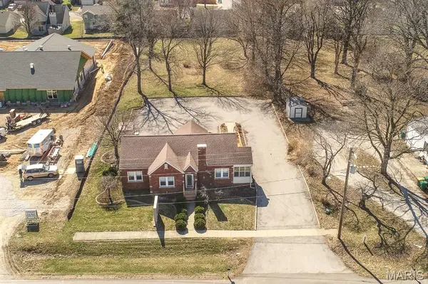 813 and 815 W Highway 50, O'fallon, IL 62269