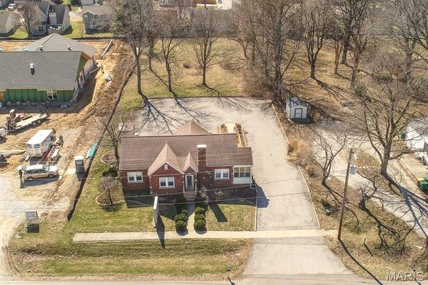 813 and 815 W Highway 50, O'fallon, IL 62269