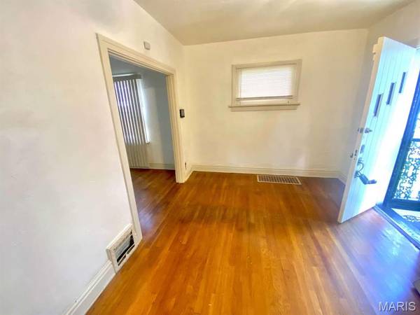 5994 Theodore AVE, St Louis, MO 63136