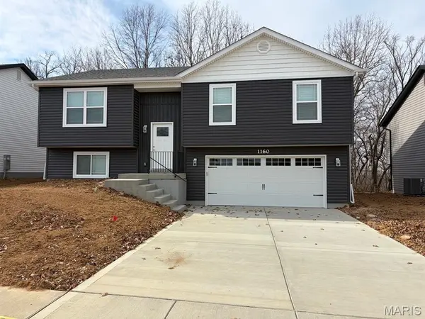 1176 Marathon DR, Foristell, MO 63348