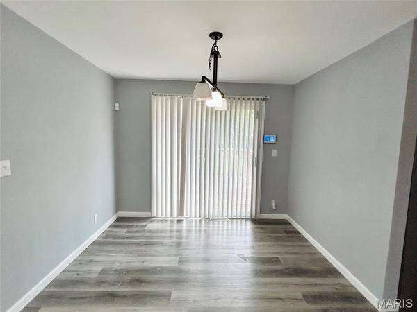 60 DALE ALLEN DR, Belleville, IL 62226