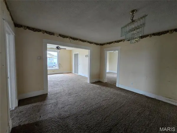 303 Greer AVE, Sikeston, MO 63801