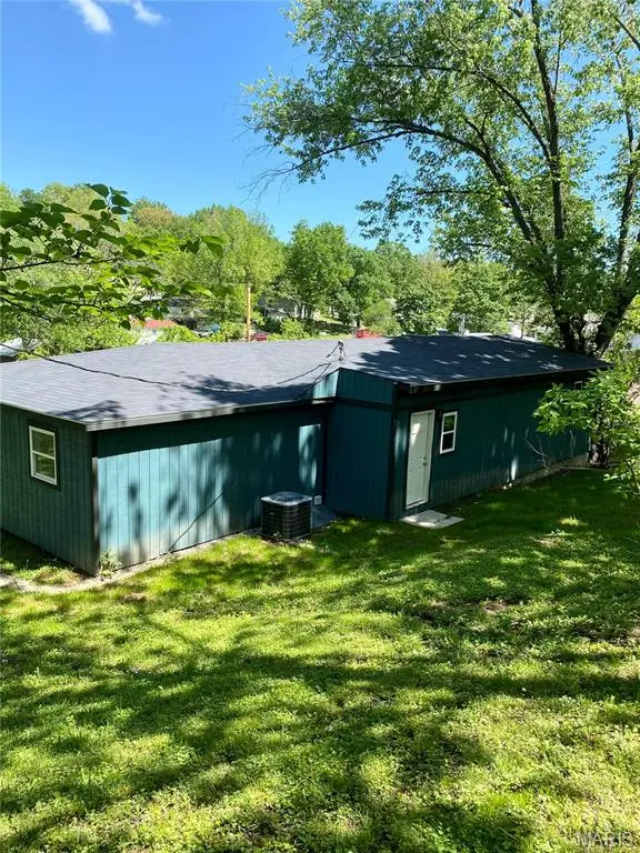 208 E High ST, Steelville, MO 65565