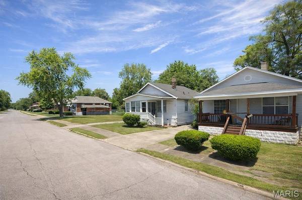 1919 Ohio AVE, East St Louis, IL 62205