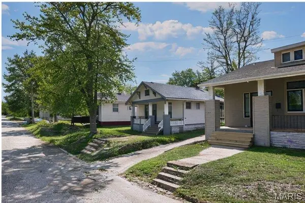 1817 N 42nd ST, East St Louis, IL 62204