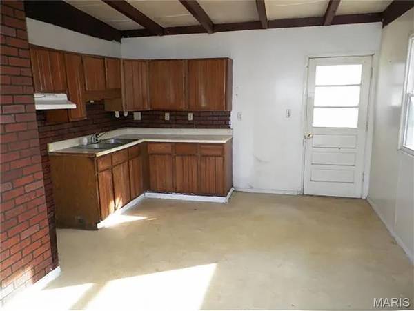 504 Church ST, East St Louis, IL 62206