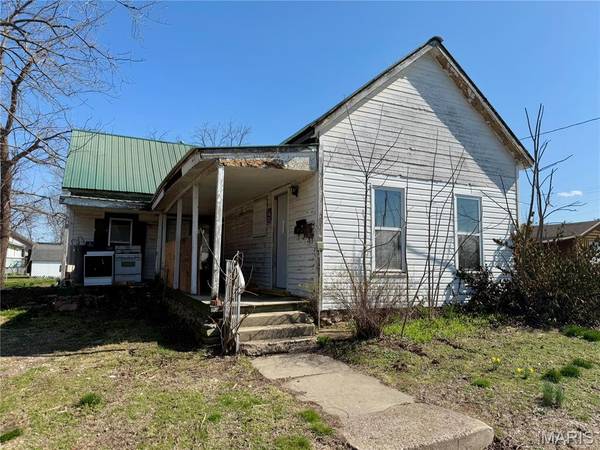 176 N Jackson AVE, Lebanon, MO 65536
