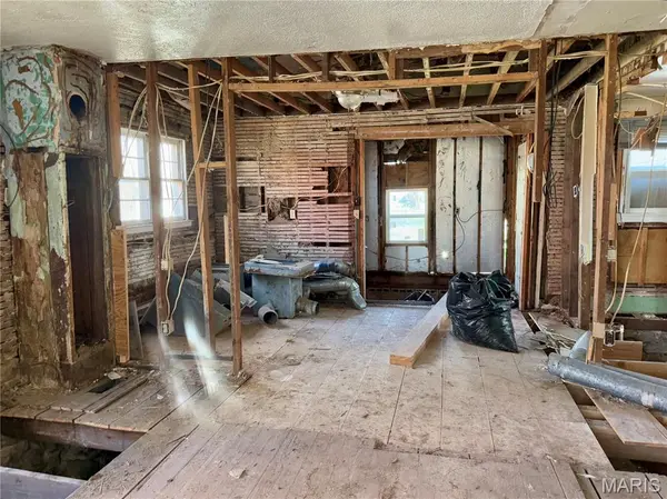176 N Jackson AVE, Lebanon, MO 65536
