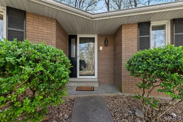 1206 Sioux AVE, Jackson, MO 63755
