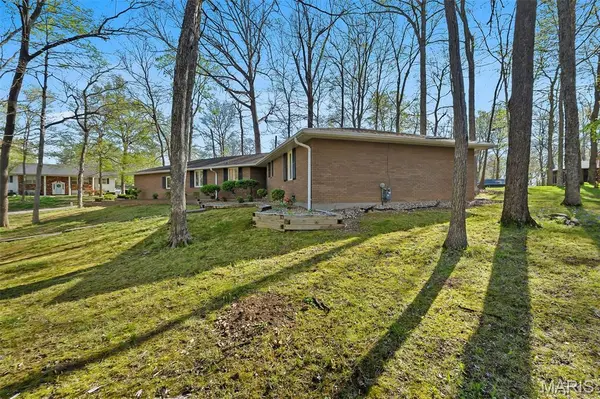 1206 Sioux AVE, Jackson, MO 63755