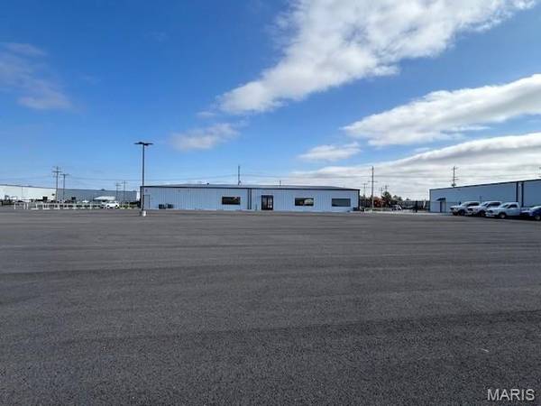 3141 E Outer RD, Scott City, MO 63780