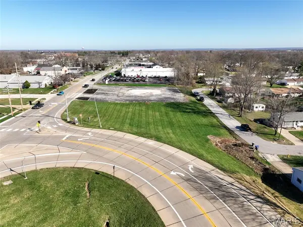 512 Sonderen ST, O'fallon, MO 63366