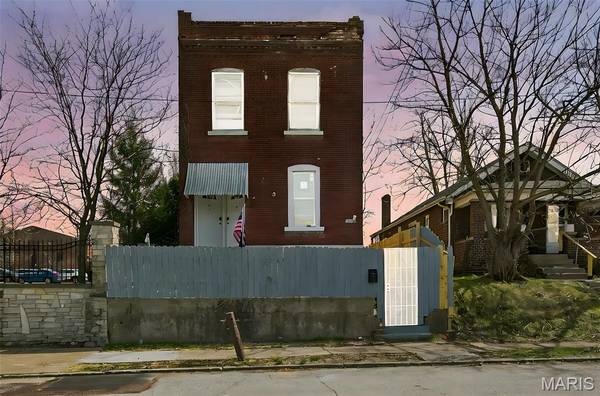 1468 E Warne AVE, St Louis, MO 63107
