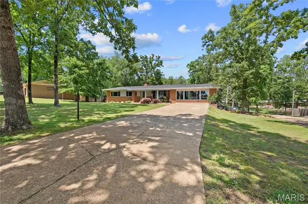 2105 Jackson RD, Poplar Bluff, MO 63901
