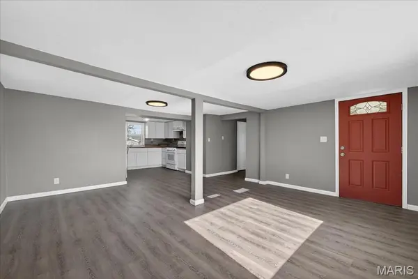 1825 Muren BLVD, Belleville, IL 62221