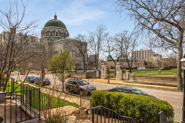 310 N Newstead AVE, St Louis, MO 63108