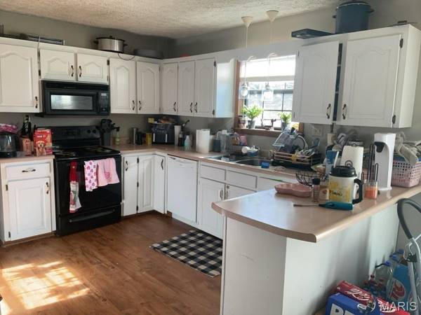 14040 Howard LN, Dixon, MO 65459