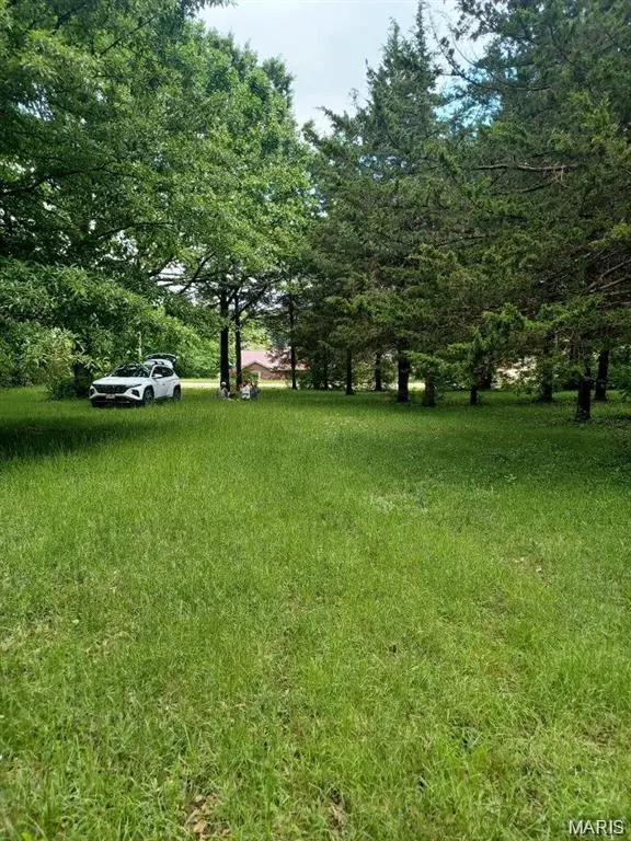 1987 Lakeshore DR, Cuba, MO 65453