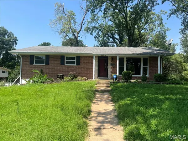 101 Ladue RD, Belleville, IL 62223