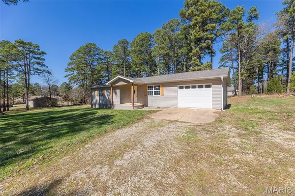 566 County Road 422, Poplar Bluff, MO 63901