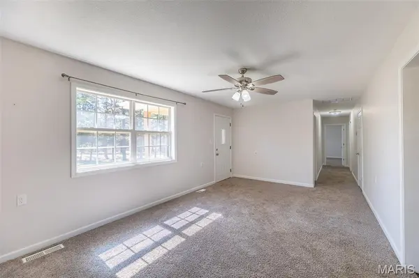 566 County Road 422, Poplar Bluff, MO 63901
