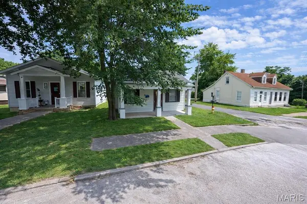 400 N 5th ST, Belleville, IL 62220