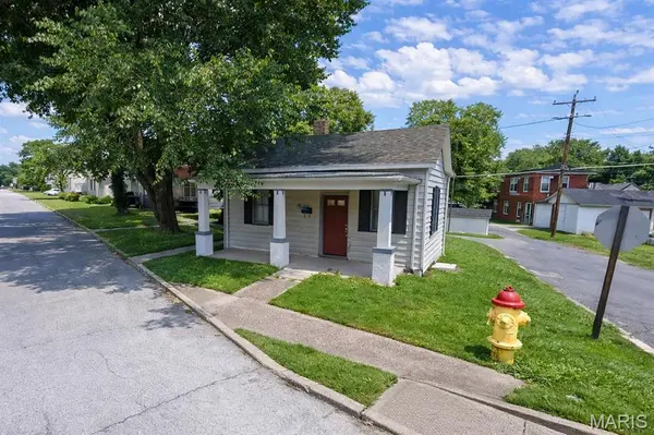 400 N 5th ST, Belleville, IL 62220