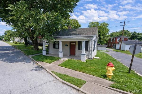 400 N 5th ST, Belleville, IL 62220