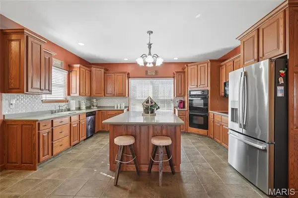 474 Huntington Trails DR, Festus, MO 63028
