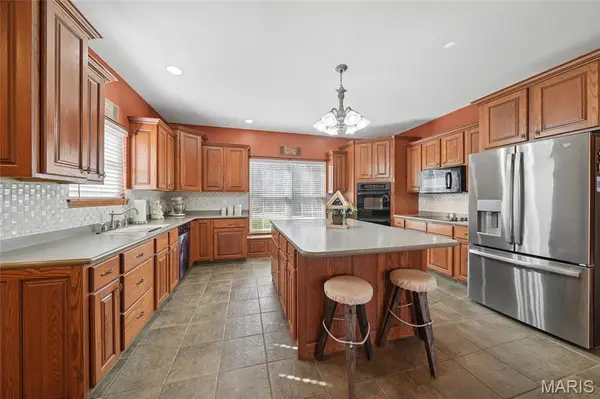 474 Huntington Trails DR, Festus, MO 63028