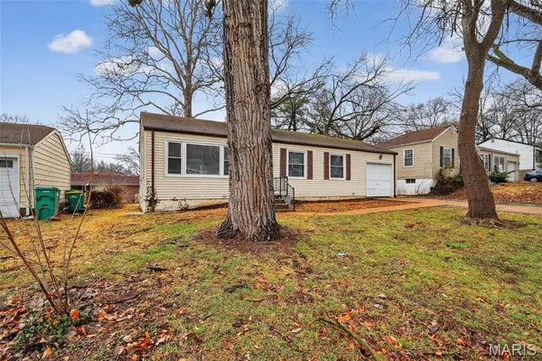 1128 Grenshaw DR, St Louis, MO 63137