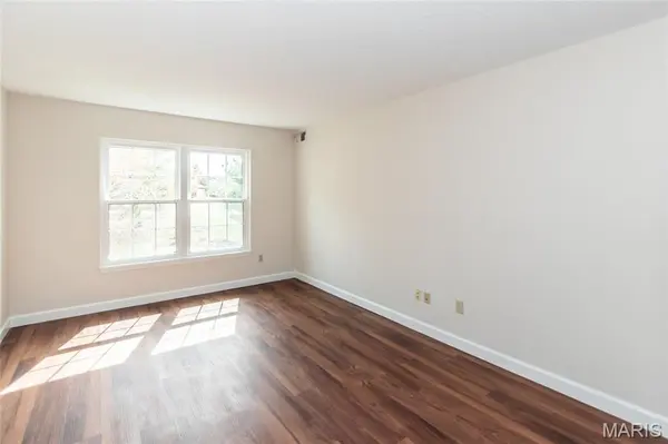 12929 Portulaca DR #205, Creve Coeur, MO 63146